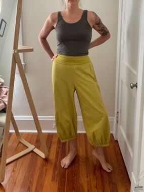 bryn Walker Pacific Cotton Euphotbia Green/yellow Cropped Harem Pants